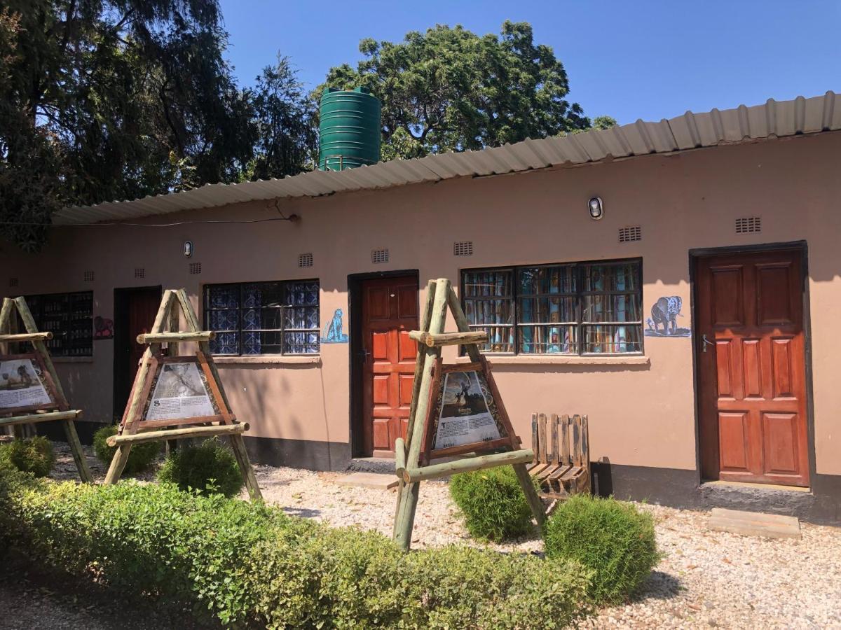 Lusaka Backpackers Hostel Exterior foto